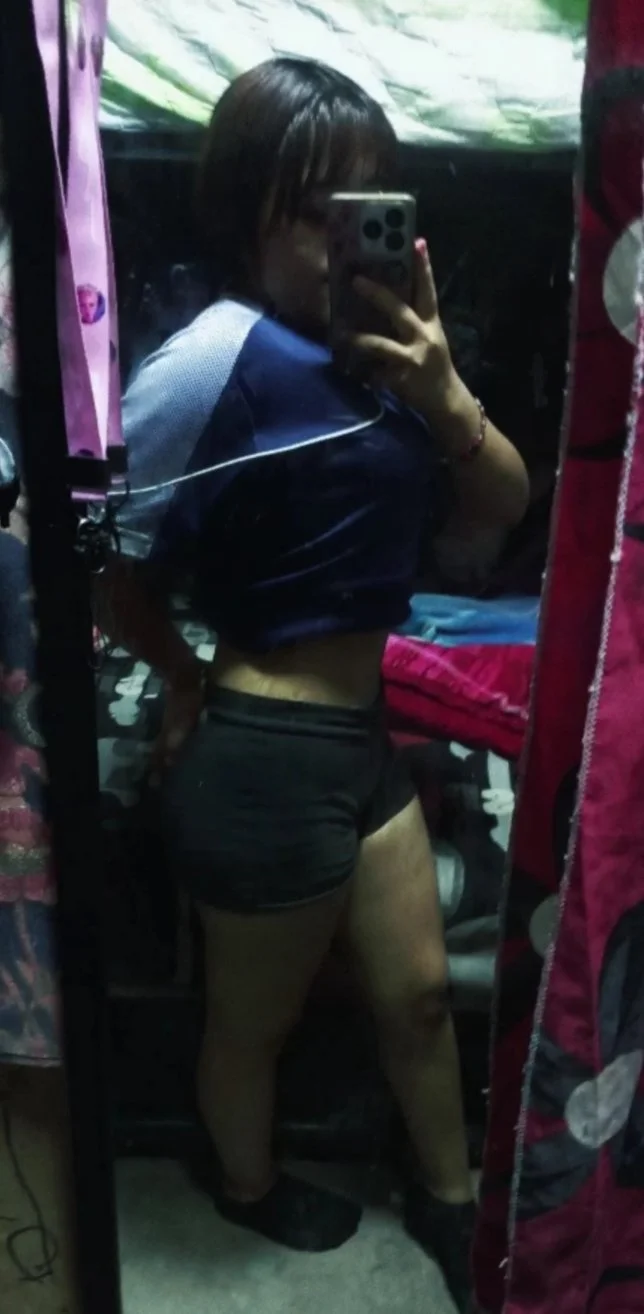 Cómo es bien puta mi amiga Jenni image 3