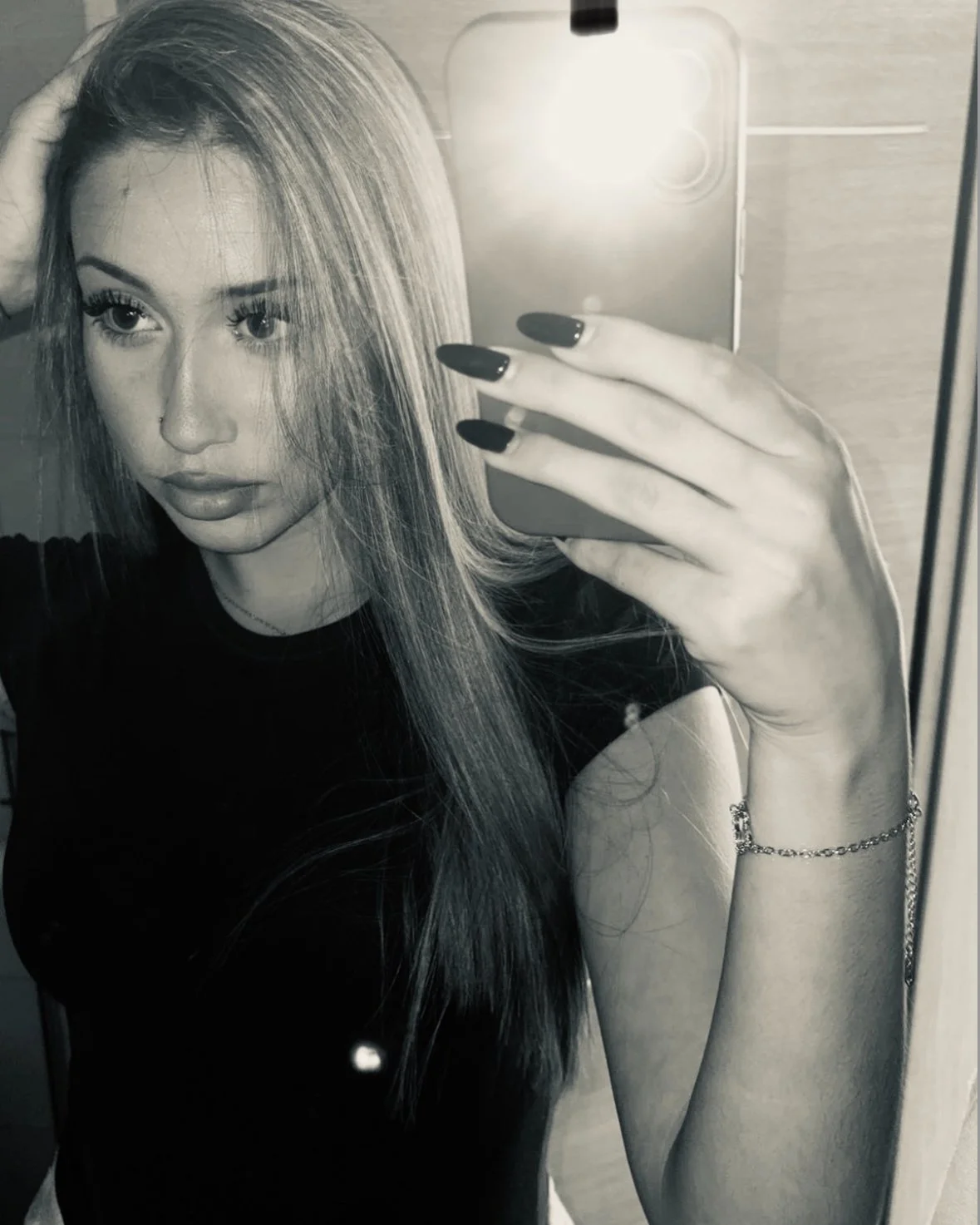 Croatian busty teen Mia.M main image
