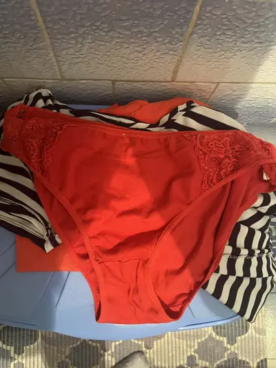 Fucking love my mom panties, they are so sexy!! dm me to talk about our moms cover image