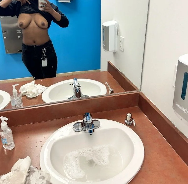 Black slut showing off to her coworker. And now for all to see image 12