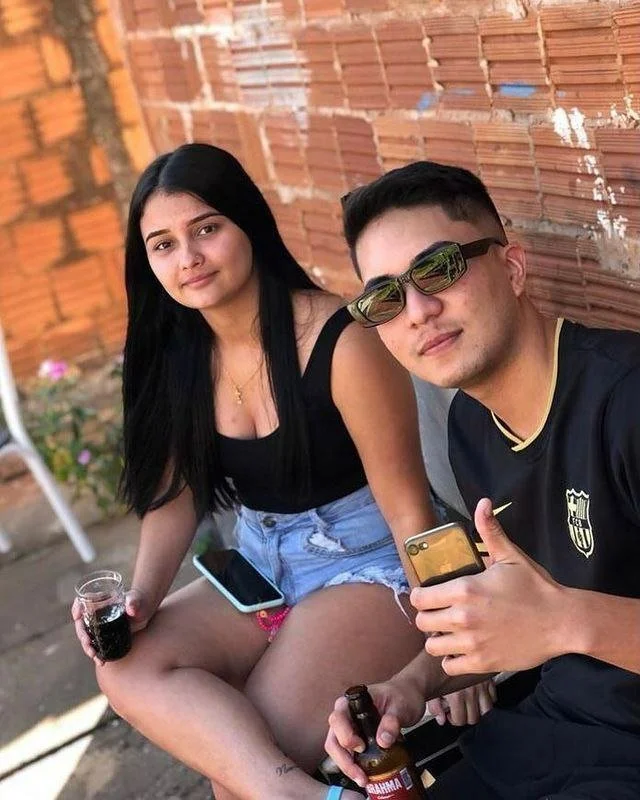 Novinnha Delicinha Confiou no ex e foi vazada🙈🤐🤤🔥😈😋 main image
