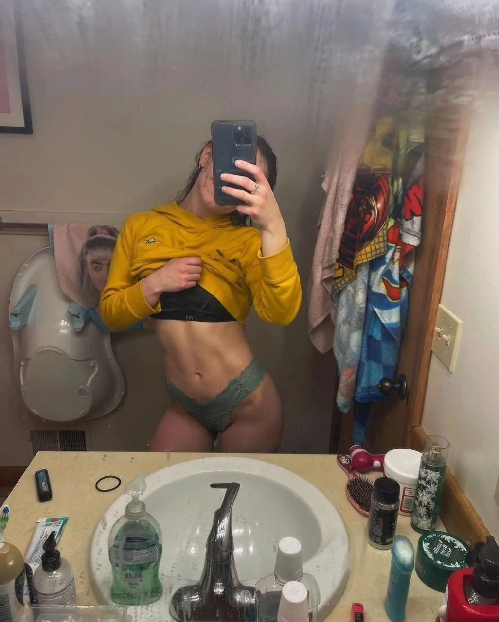 Exposed slut Chalyn image 48