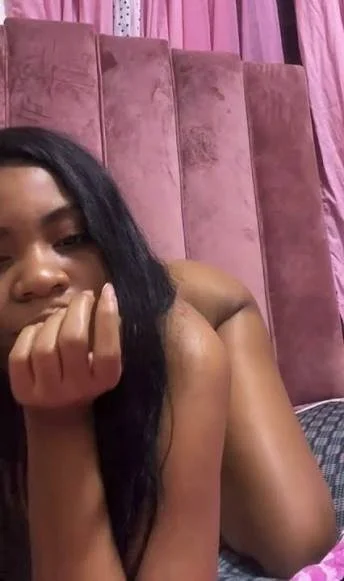 Slut Ebony image 16