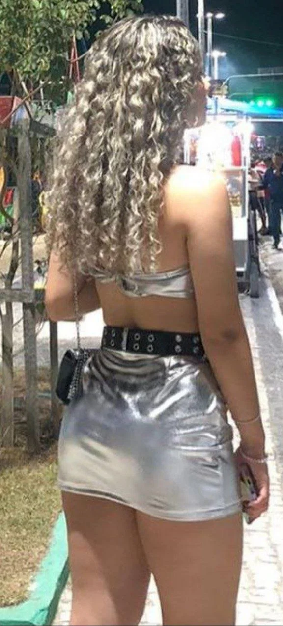 Novinha vazada pelo corno image 2