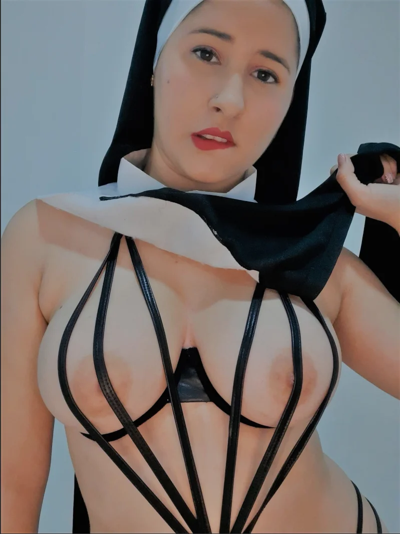 Super Hot Latina Brunette Slut Perfect Tits main image