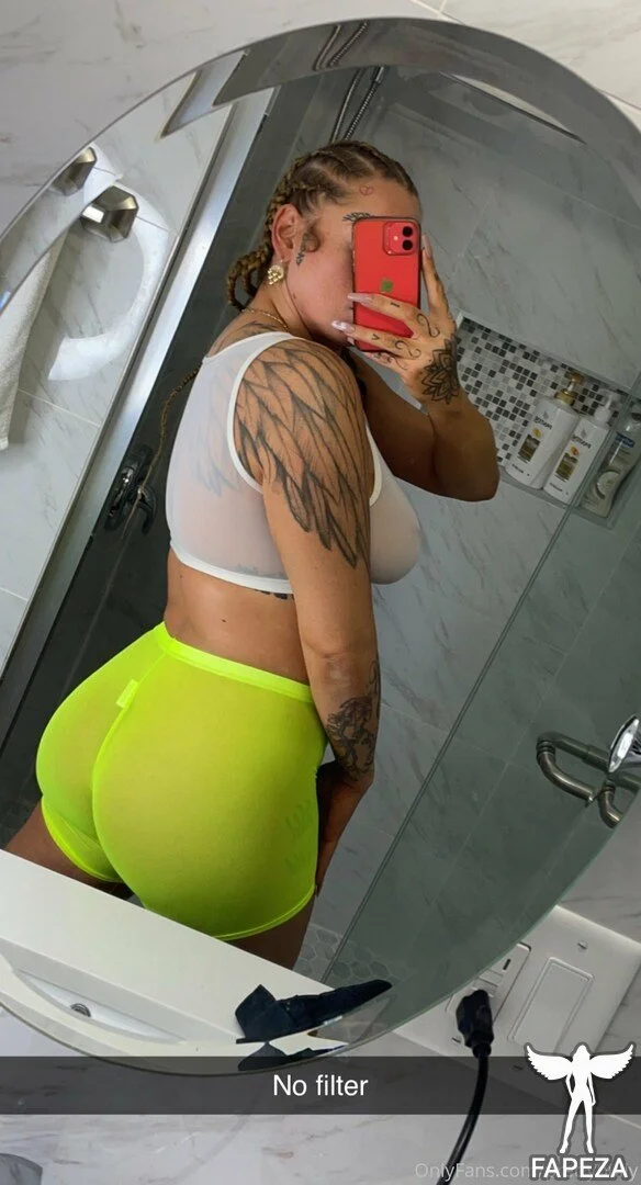 Thick Vanilla Hood Rat image 29