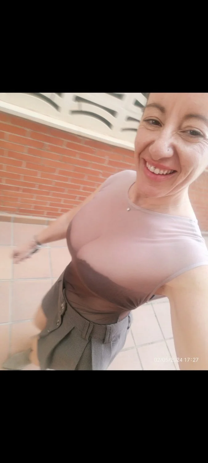 Spanish slut1 image 12