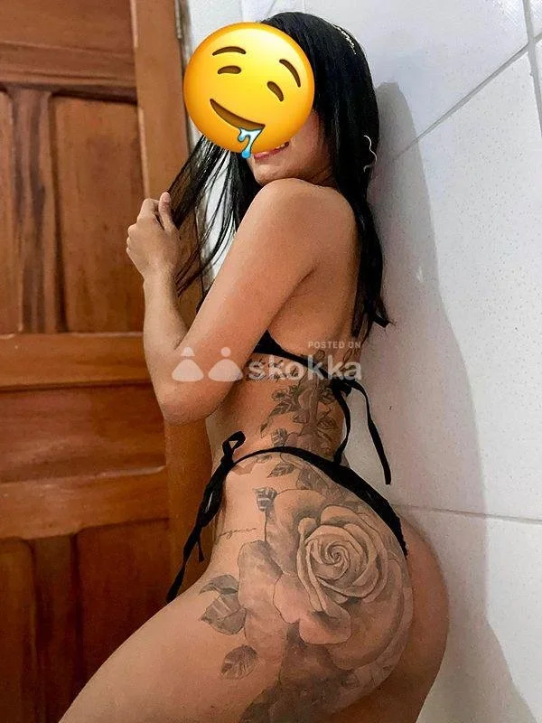 Ela deu o cuzinho na escadaria da orla.. image 2