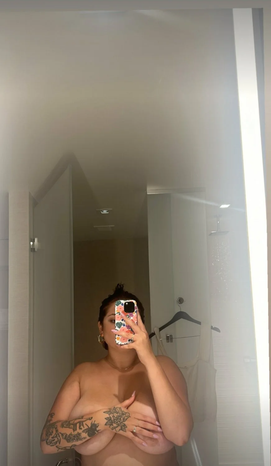 Olive exposing her big tits image 2