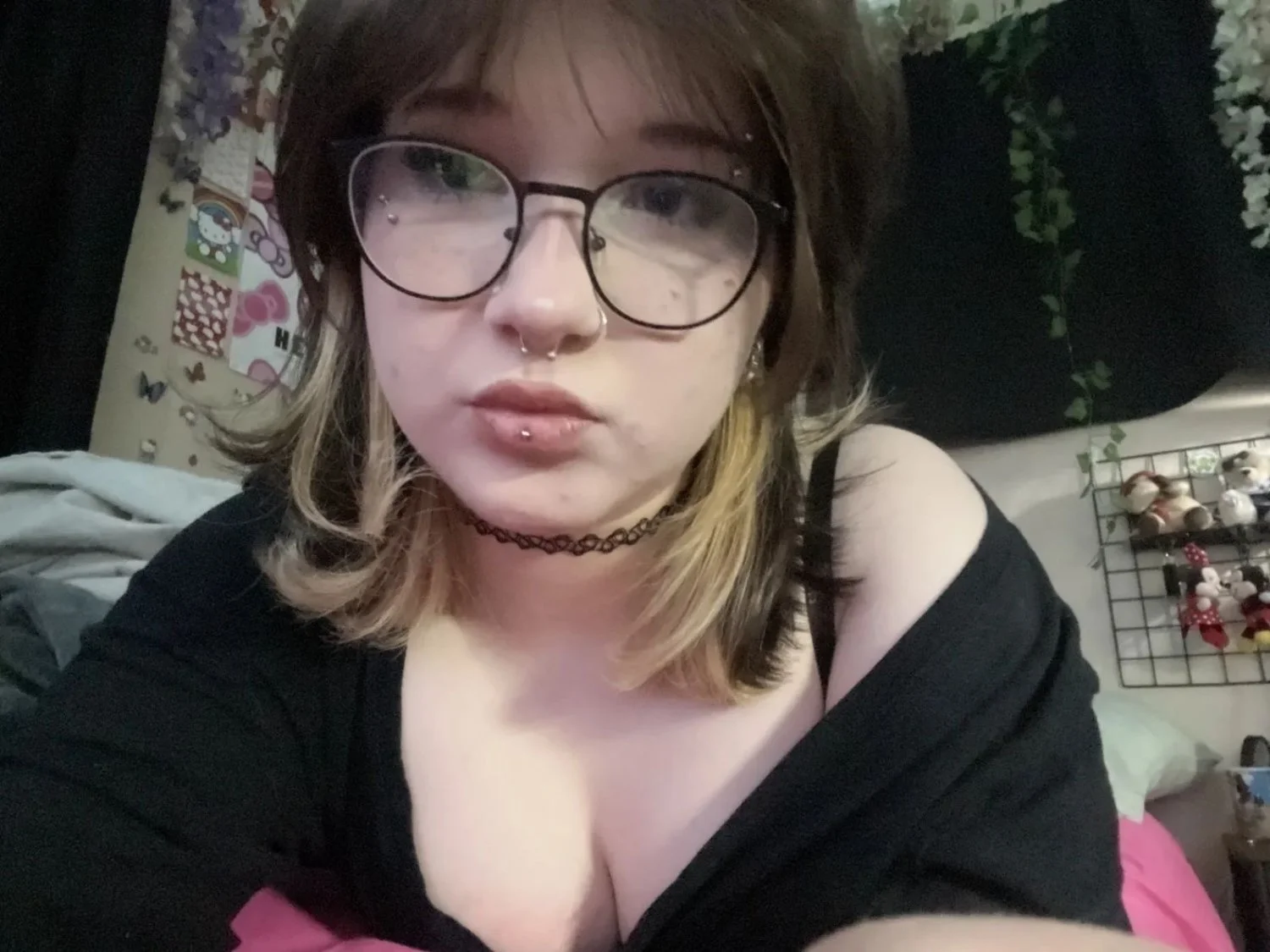 Josie the tight slut from Canada wants to know what you think of her image 2
