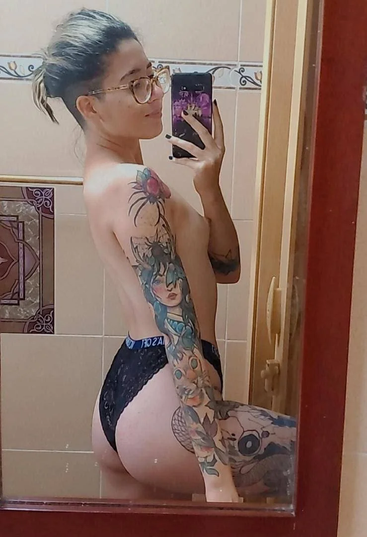 Cubana gótica🔥🇨🇺 tiene los mejores videos casero image 26