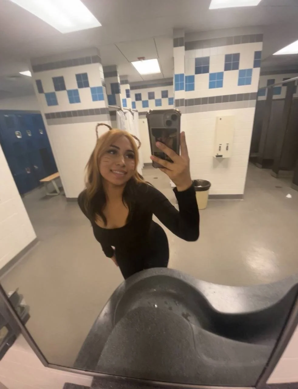 Mexican Big Booty image 10