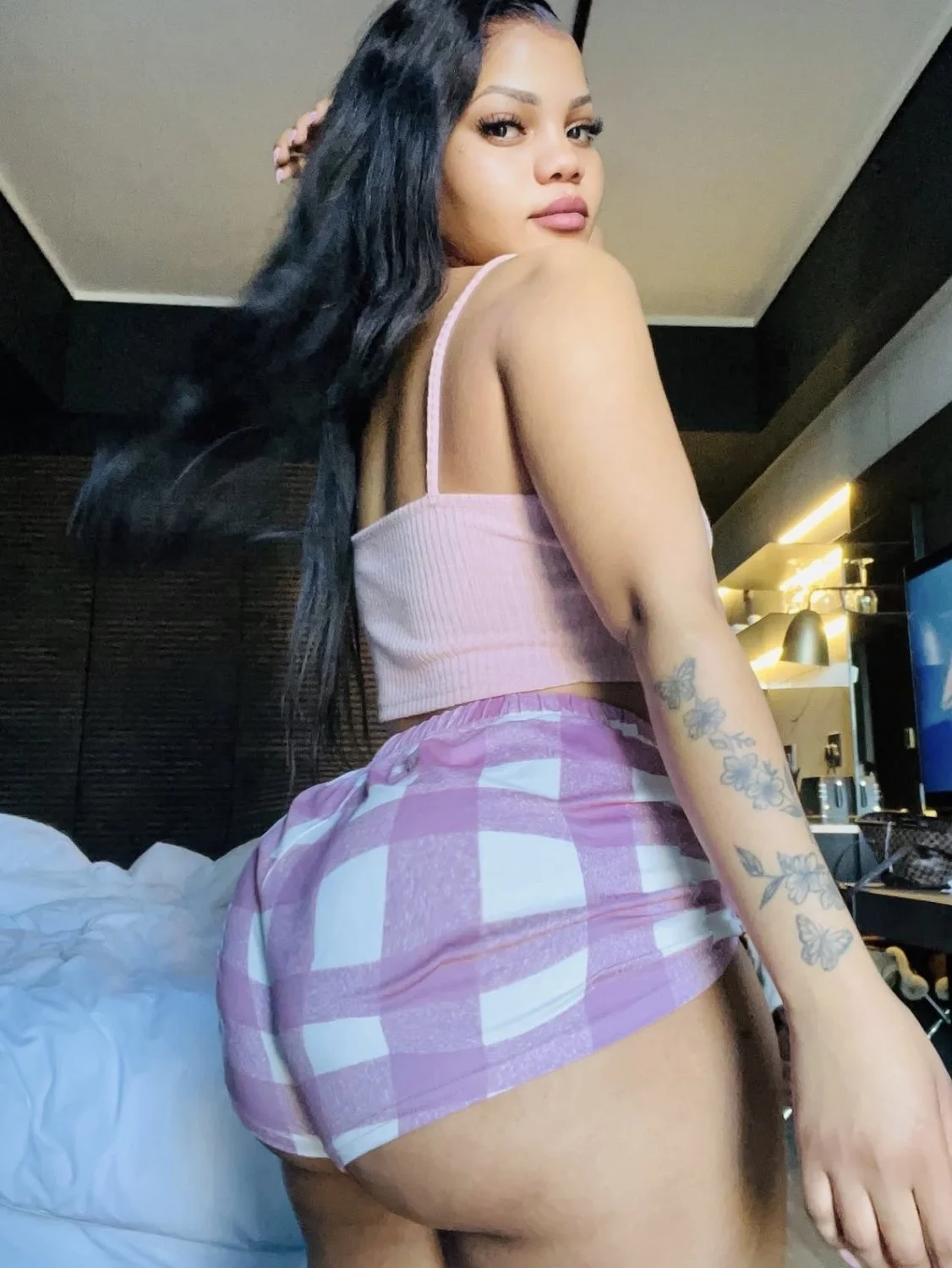 100 shots!!! 💯🍑 image 29