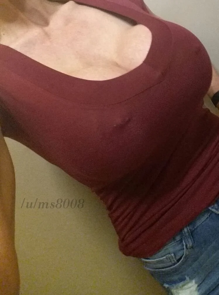 huge juicy tits milf image 34