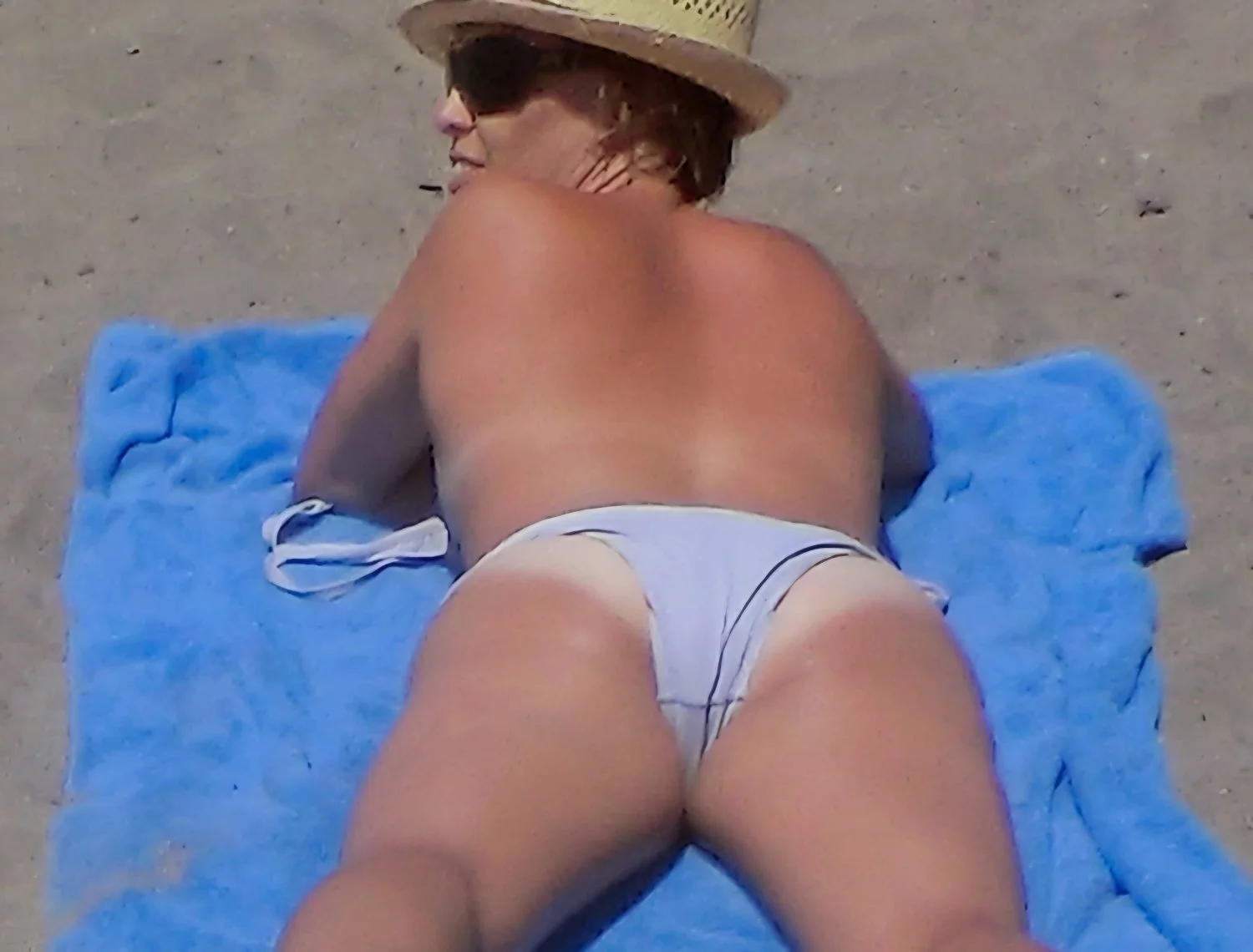 Wife Milf 🔥Holiday days image 2
