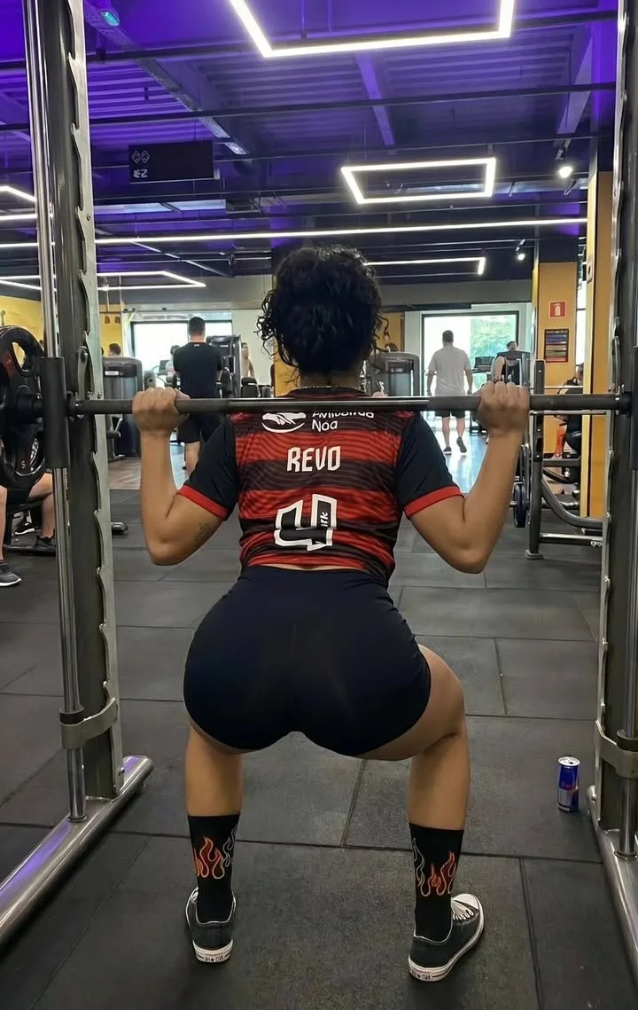 Yasmin putona carioca vende conteúdo image 2