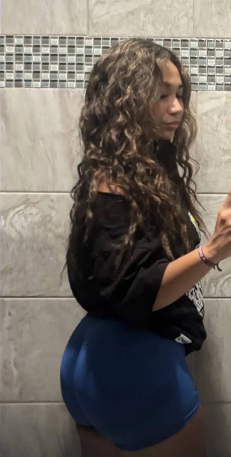 Fine Latina Gym Rat image 5