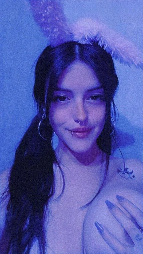 Paola pendeja Argentina hermosa flaca culona y tetona rica Petera mamando image 4