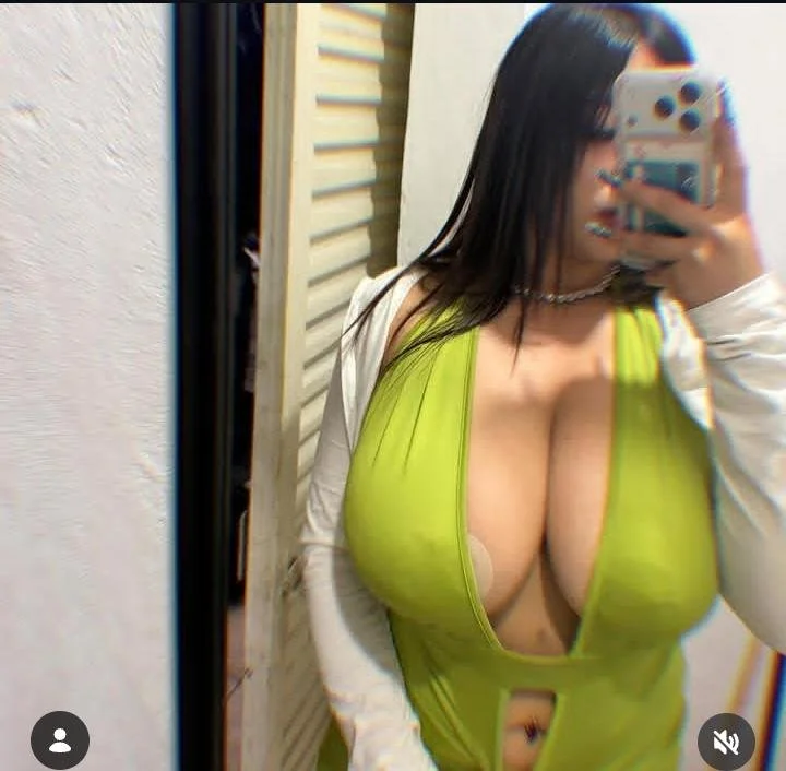 Puta tetona mexicana image 14