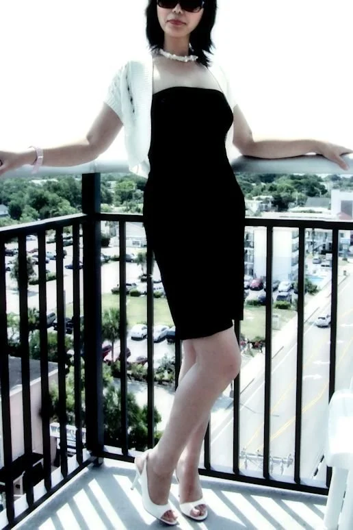 Whore Deana image 6