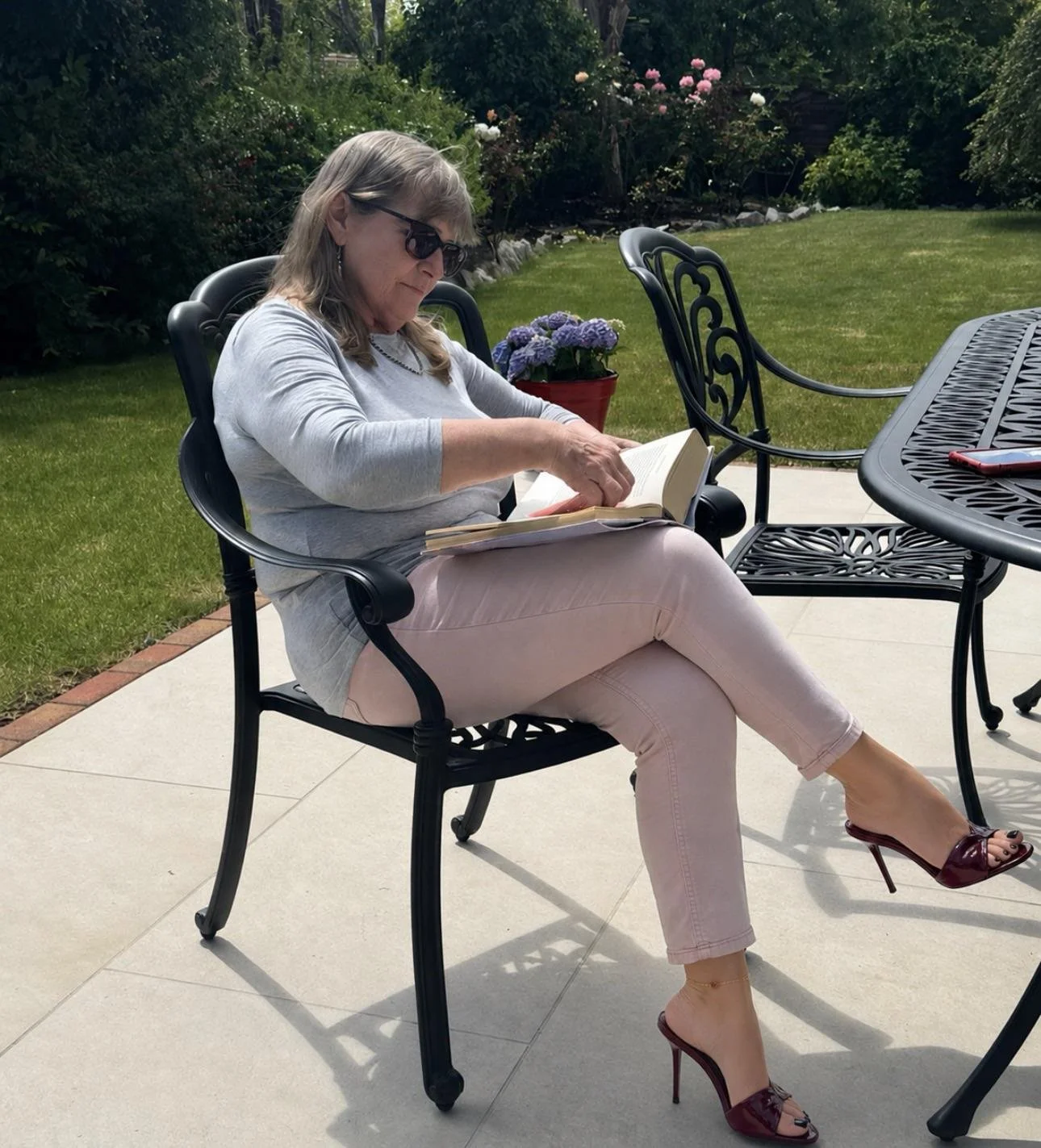 NUDE GRANNY image 1