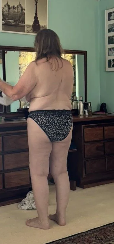 NUDE GRANNY image 6