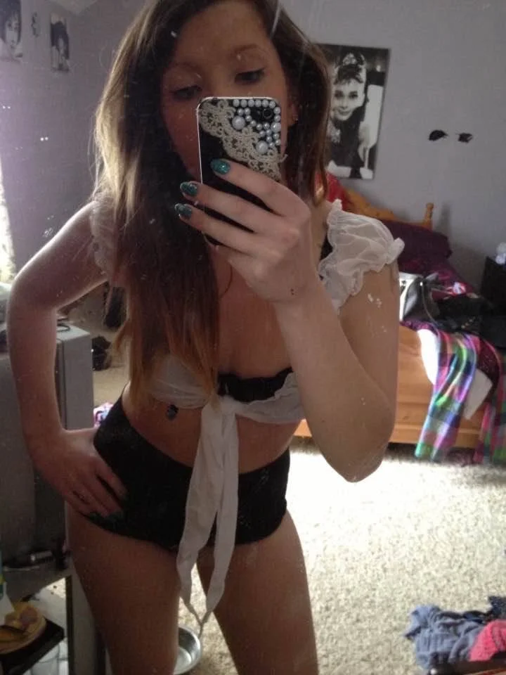 White slut loves being used dm for exposure tele: hephaestus9106 image 2