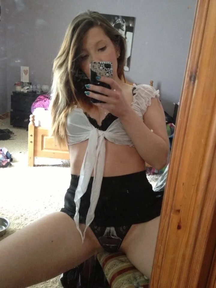 White slut loves being used dm for exposure tele: hephaestus9106 image 5