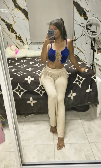 Nahomy Raquel Santos Sexy cover image