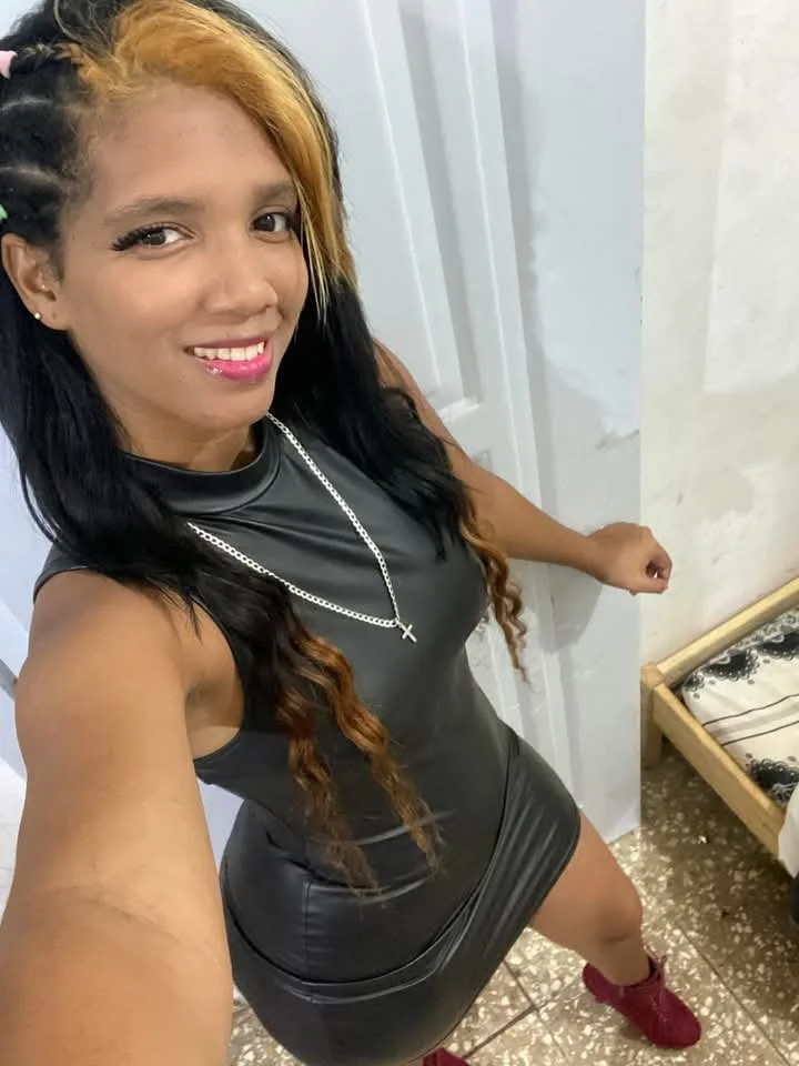 Nahomy Raquel Santos Sexy image 33