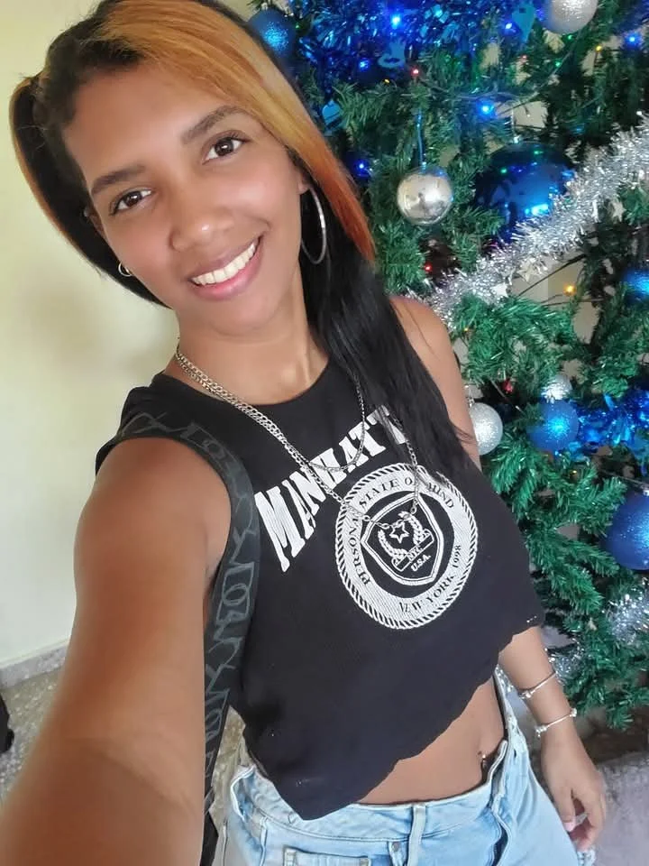 Nahomy Raquel Santos Sexy image 39