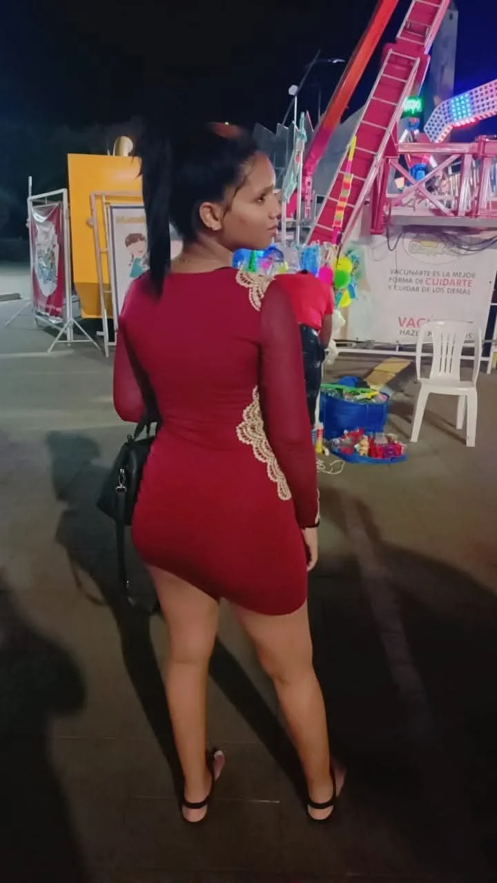 Nahomy Raquel Santos Sexy image 40