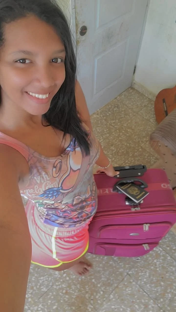 Nahomy Raquel Santos Sexy image 46