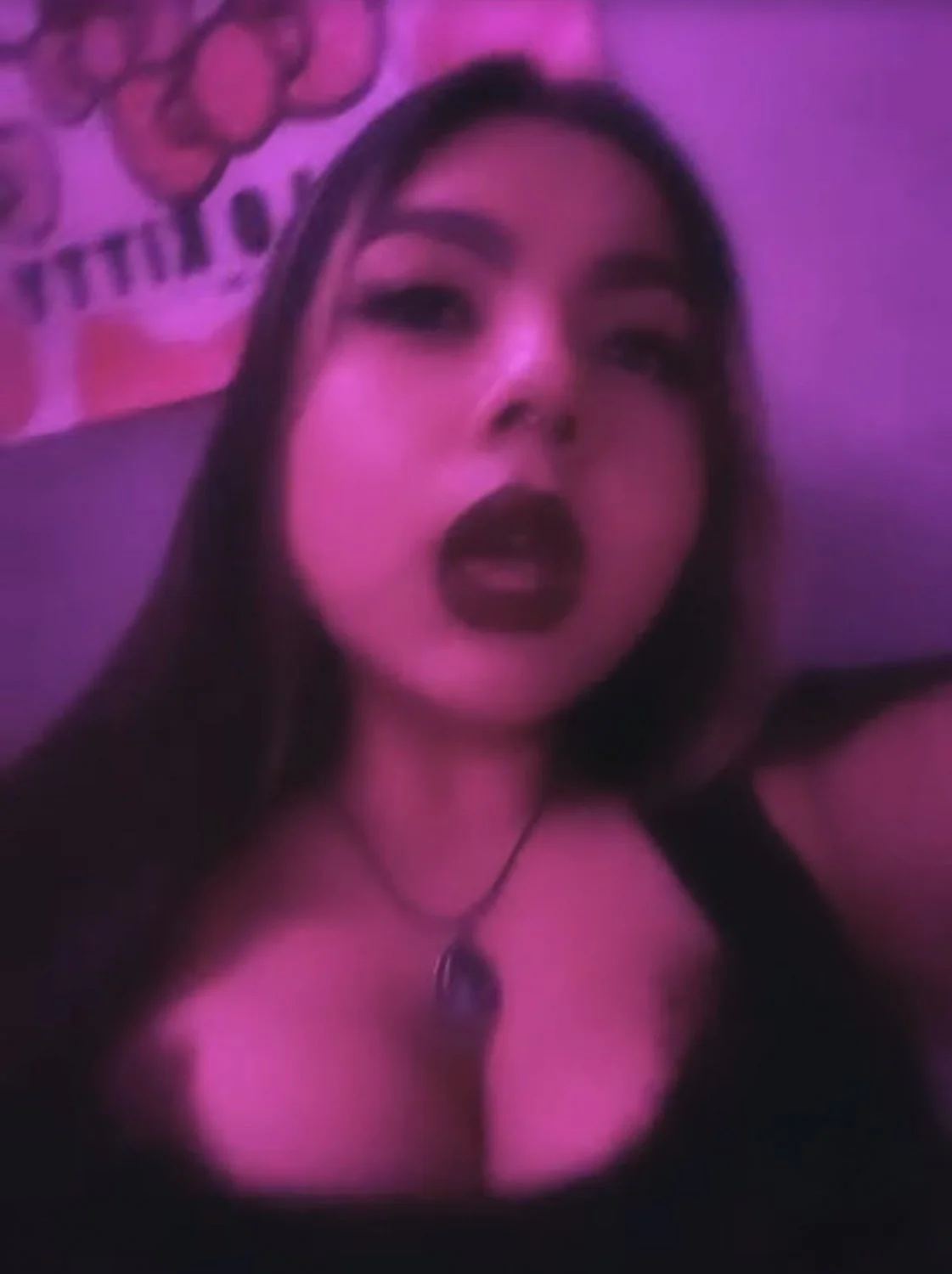 Vicky 18yr Latina. Tribs are welcome image 3