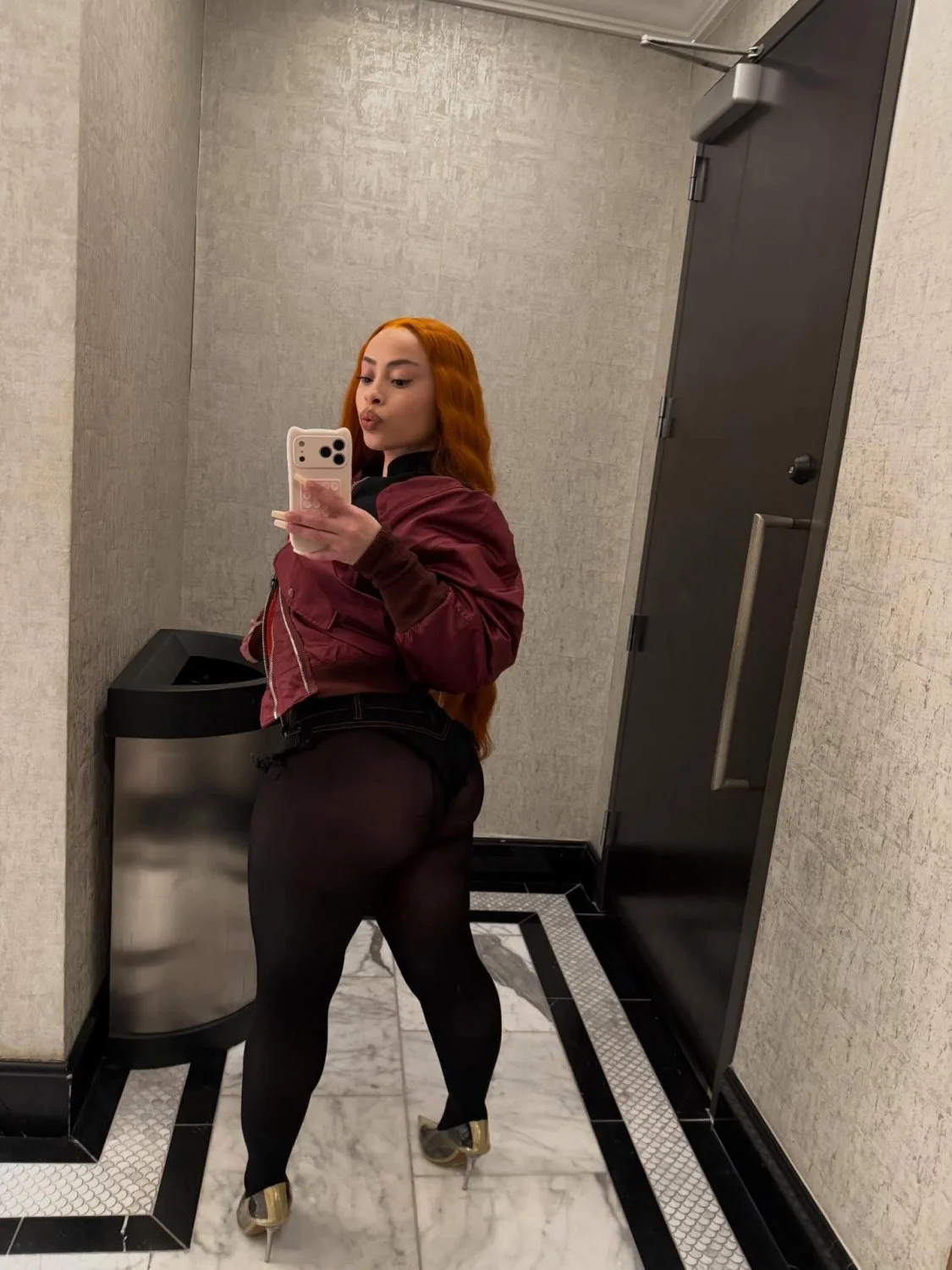 Ice Spice 🍑 image 11