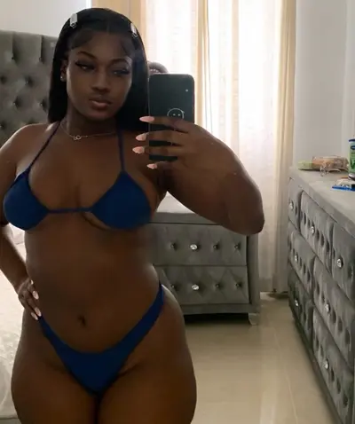 Bomb ass chicks🔥 cover image