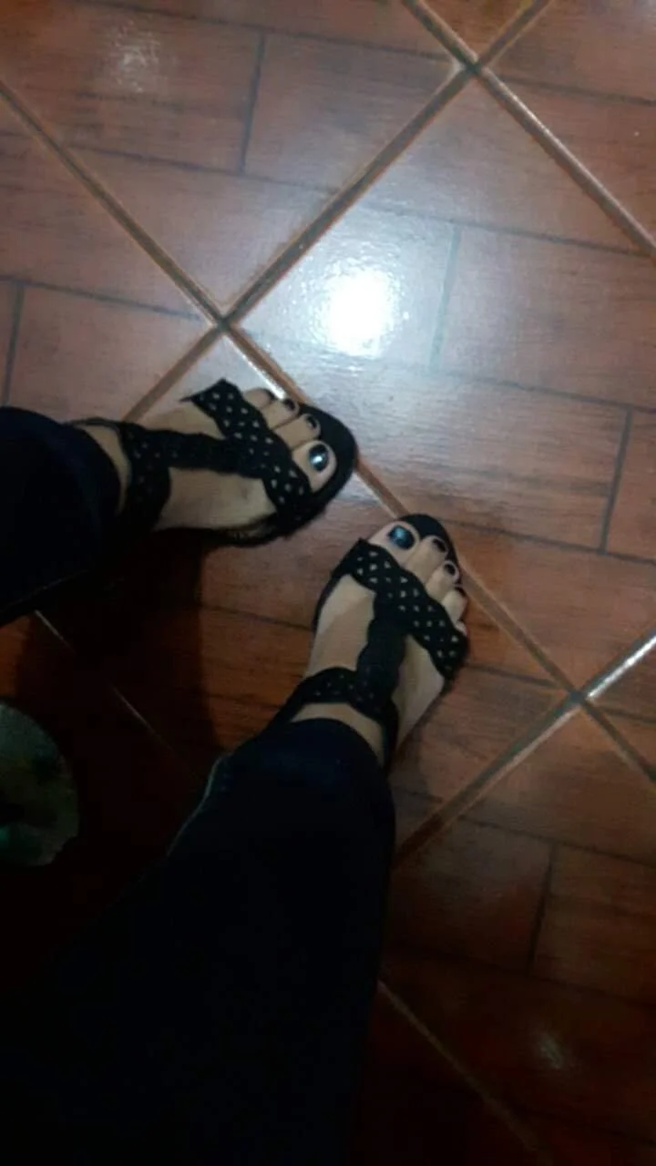 Pezinhos Novinha Pretinha image 2