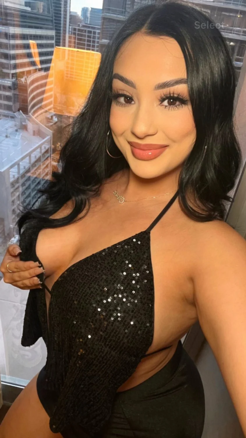 My sisters thick irl latina friend loves teasing her body for strangers on the internet image 49