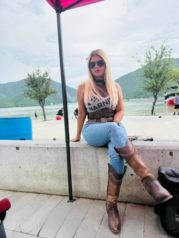 MILF REGIA CULONA TETONA image 38