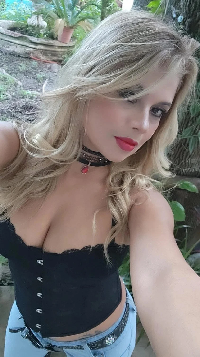 MILF REGIA CULONA TETONA image 9