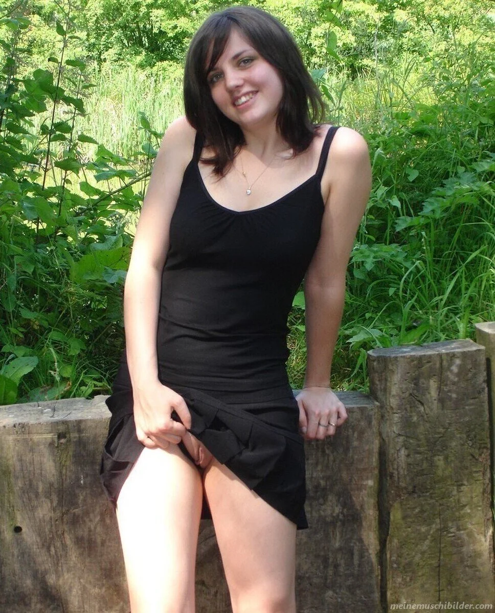 Upskirt 12 image 28