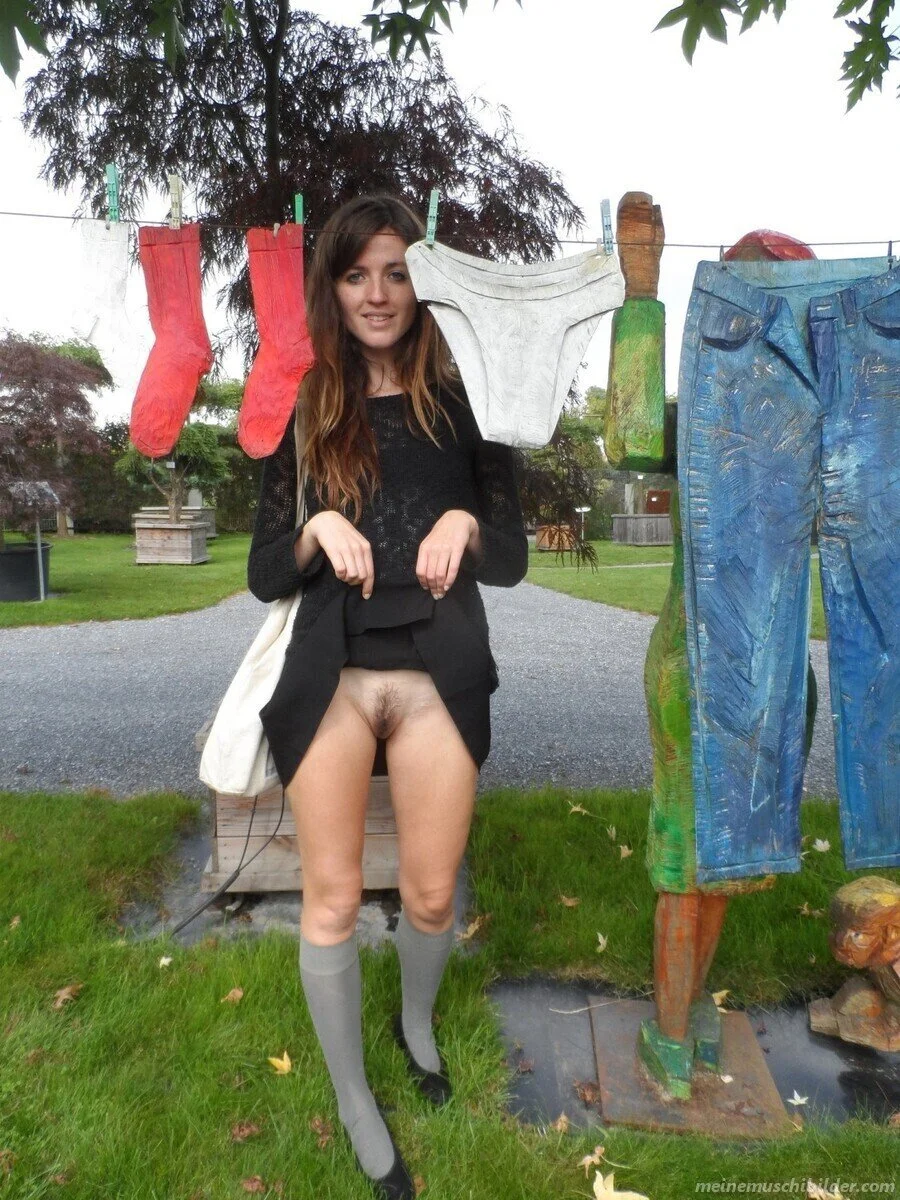 Upskirt 12 image 37
