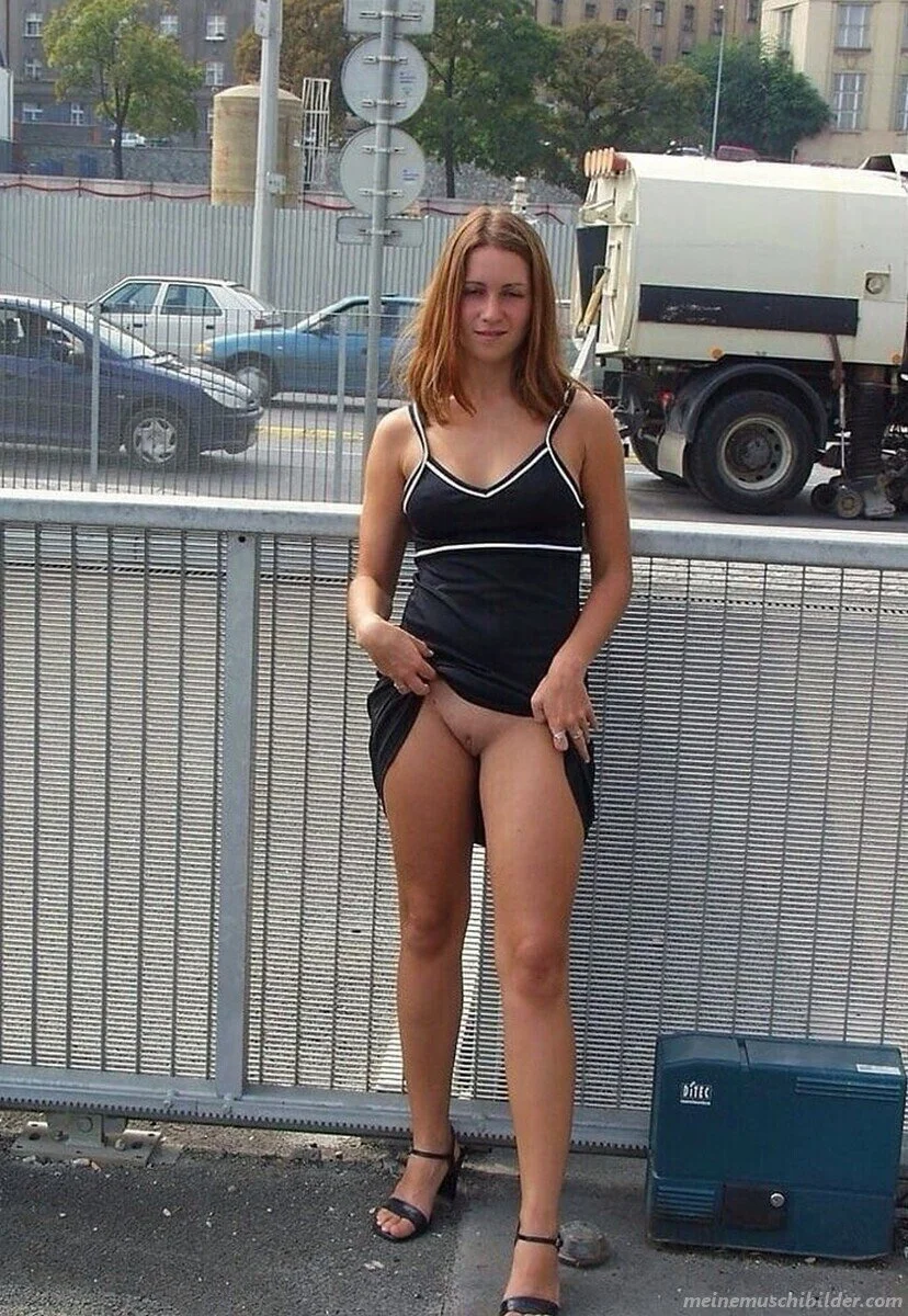 Upskirt 12 image 6
