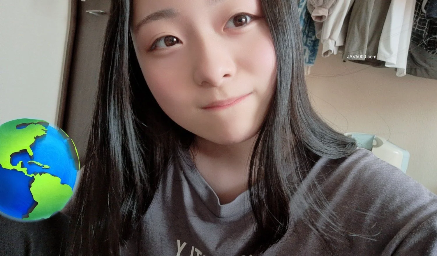 cute asian babe livestreams her holes image 4