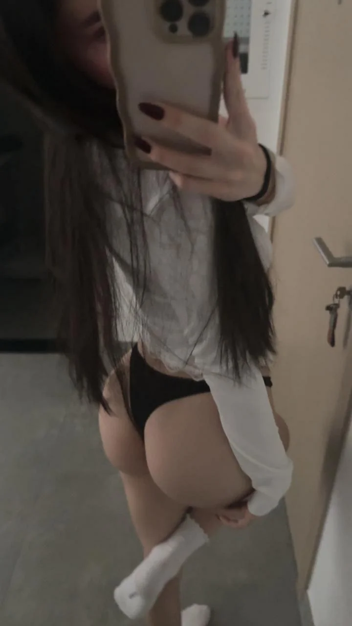 teen slim thick body reveal image 8