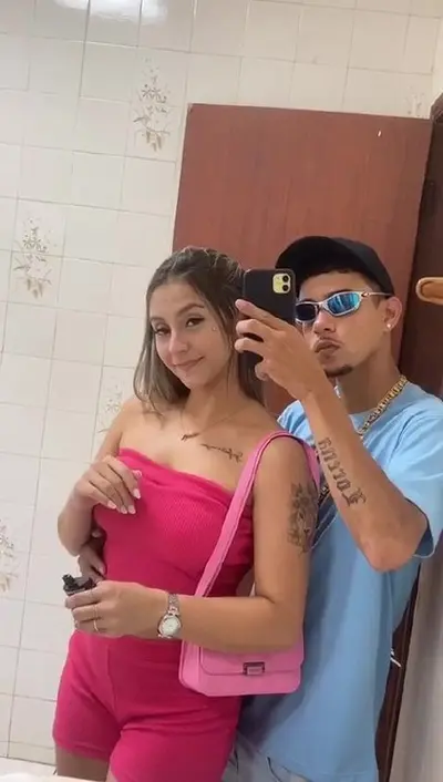 Loirinha foi vazada pelo noia depois do termino corno fico puto cover image