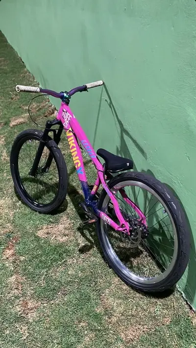 Essa tá mídia n tá n rapaziada c loco aí compensa cover image