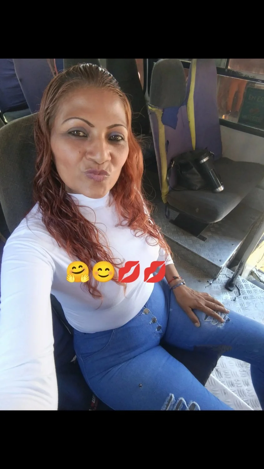 Milf venezolana con tremenda papaya marcada y no acostumbra andar con ropa interior bajo su ropa 🐚 image 9