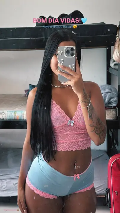 @emillyvazofc | contém nuds fake cover image