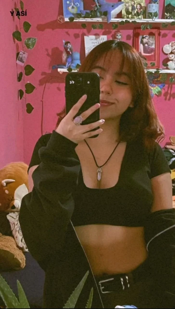 Puta Itzamara Mexicana de 22. Haganme cornudo guardando y mandande sus fotos diciendo como la usan image 13